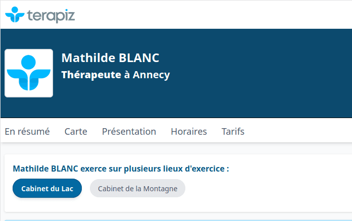 Illustration montrant la page de prise de RDV en ligne avec plusieurs lieux d'exercice, chaque page a ses propres informations